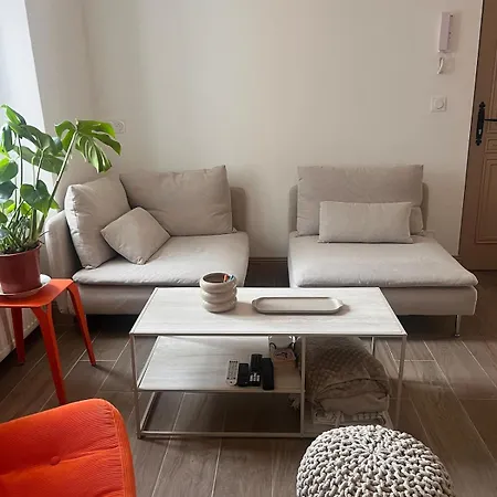 Appartement 2 Bedroom Near Train Station